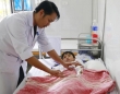 Bé trai 8 tuổi mất hai ngón tay vì tự chế pháo nổ